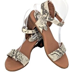 STEVE MADDEN Sandals Size 7.5M Animal 2" Block Heel Strappy